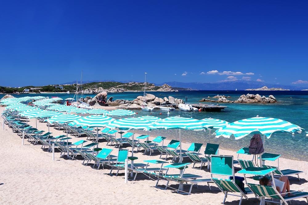 Готель Touring Club Italiano - La Maddalena Ла-Маддалена Екстер'єр фото