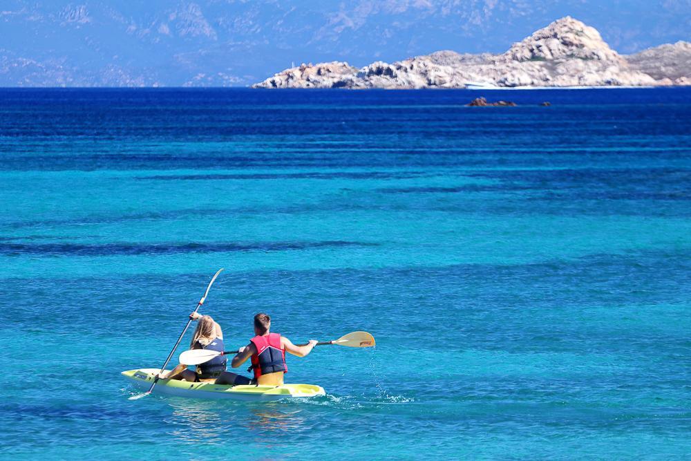 Готель Touring Club Italiano - La Maddalena Ла-Маддалена Екстер'єр фото
