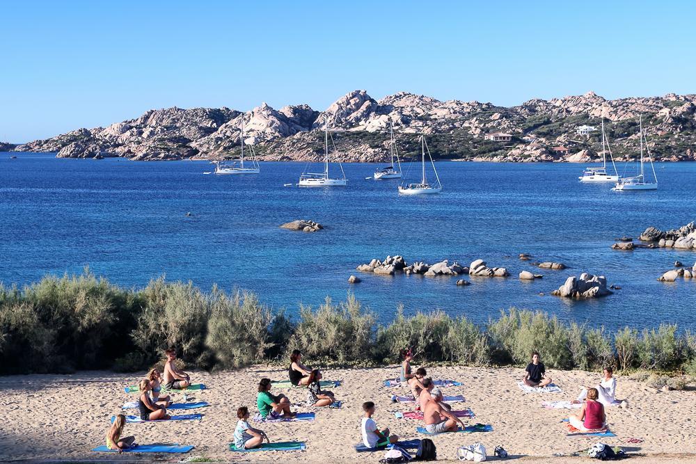Готель Touring Club Italiano - La Maddalena Ла-Маддалена Екстер'єр фото