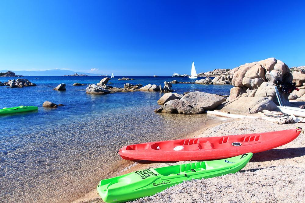 Готель Touring Club Italiano - La Maddalena Ла-Маддалена Екстер'єр фото