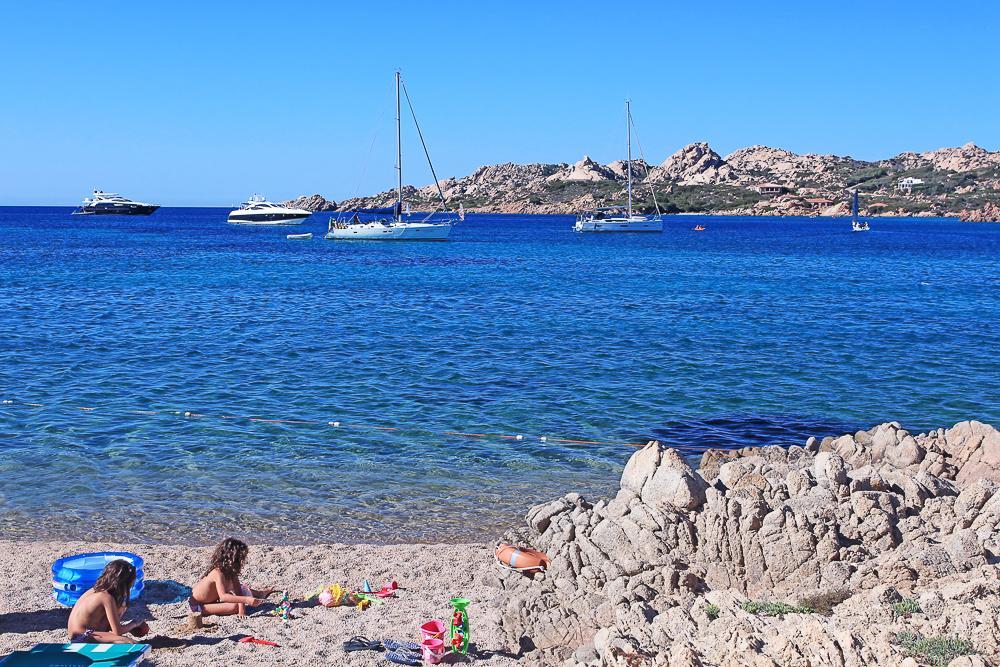 Готель Touring Club Italiano - La Maddalena Ла-Маддалена Екстер'єр фото